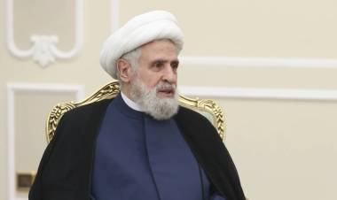 قاسم يصعّد ضد الدولة بينما المنطقة على حافة الانفجار