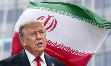 ثلاثة إعتبارات وراء تأجيل ترامب الضربة العسكرية لإيران