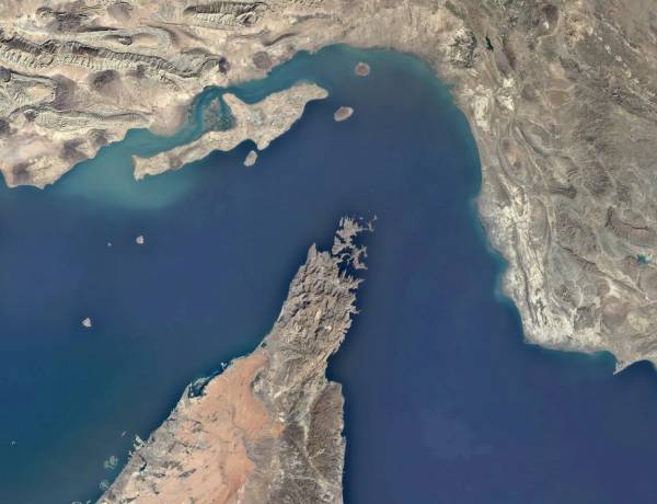 الجزر الإيرانية وتحديات أمن الملاحة في مضيق هرمز