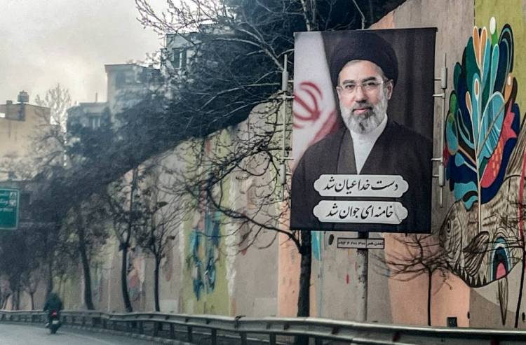 مجتبى خامنئي: خطاب التناقضات ومشروع المواجهة المستمرة